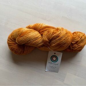 Ontheround Everyday Lite yarn - Mystery Orange